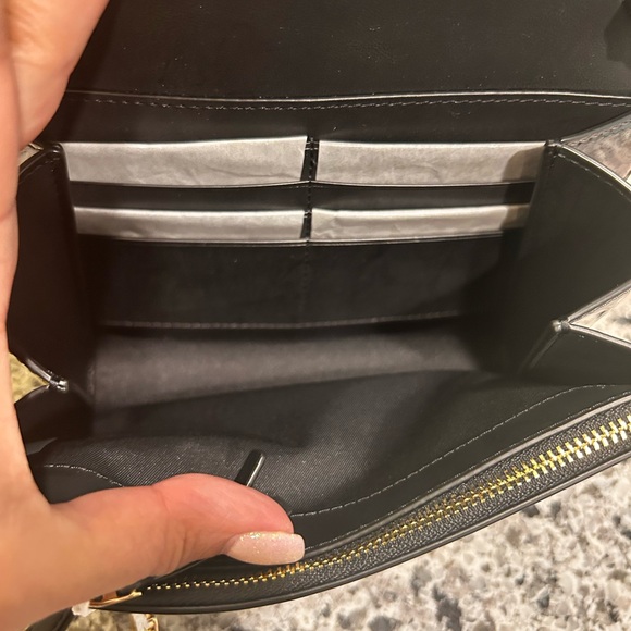 Tory Burch Tortoise Patent Chain Wallet - Picture 15 of 15